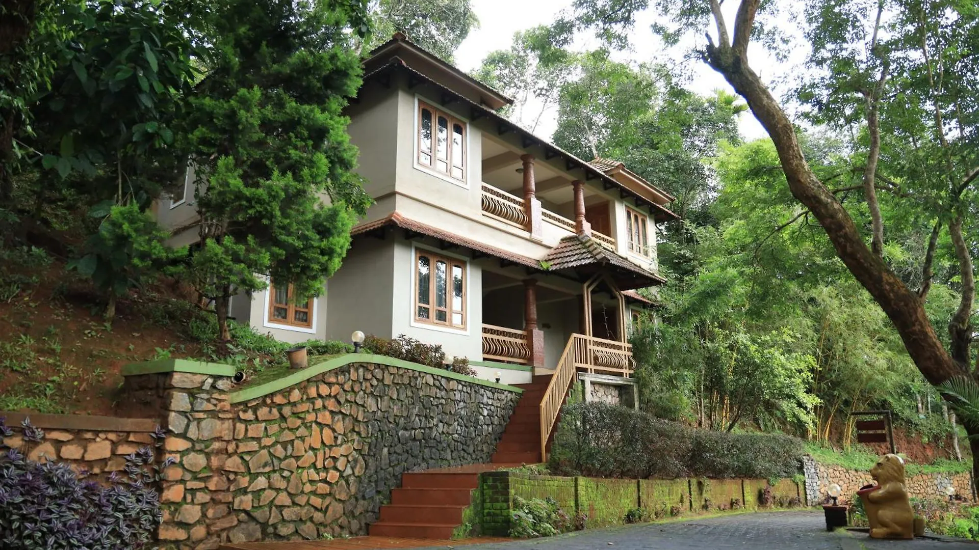 *****  Indeevara Luxury Resort And Spa, Wayanad Vythiri India